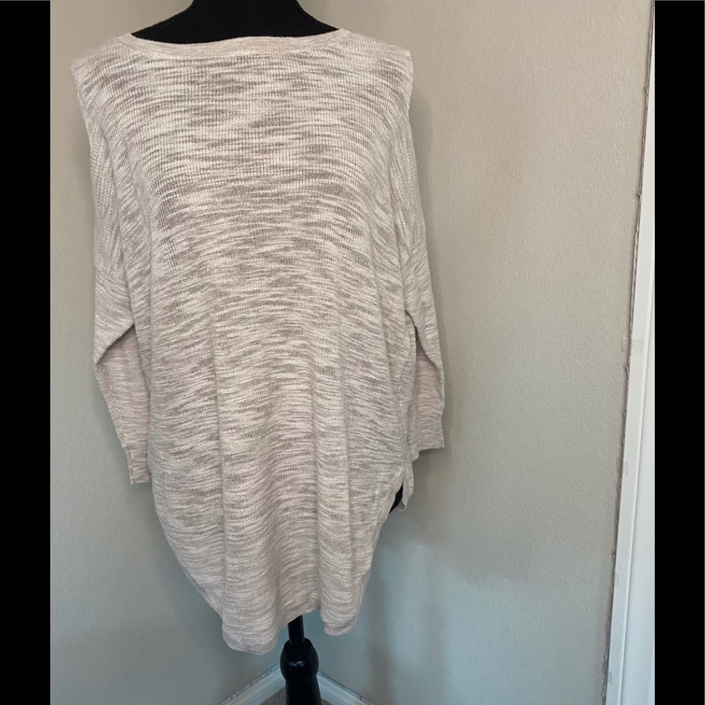 NWT express lightweight sweater. 3/4 sleeve size XS